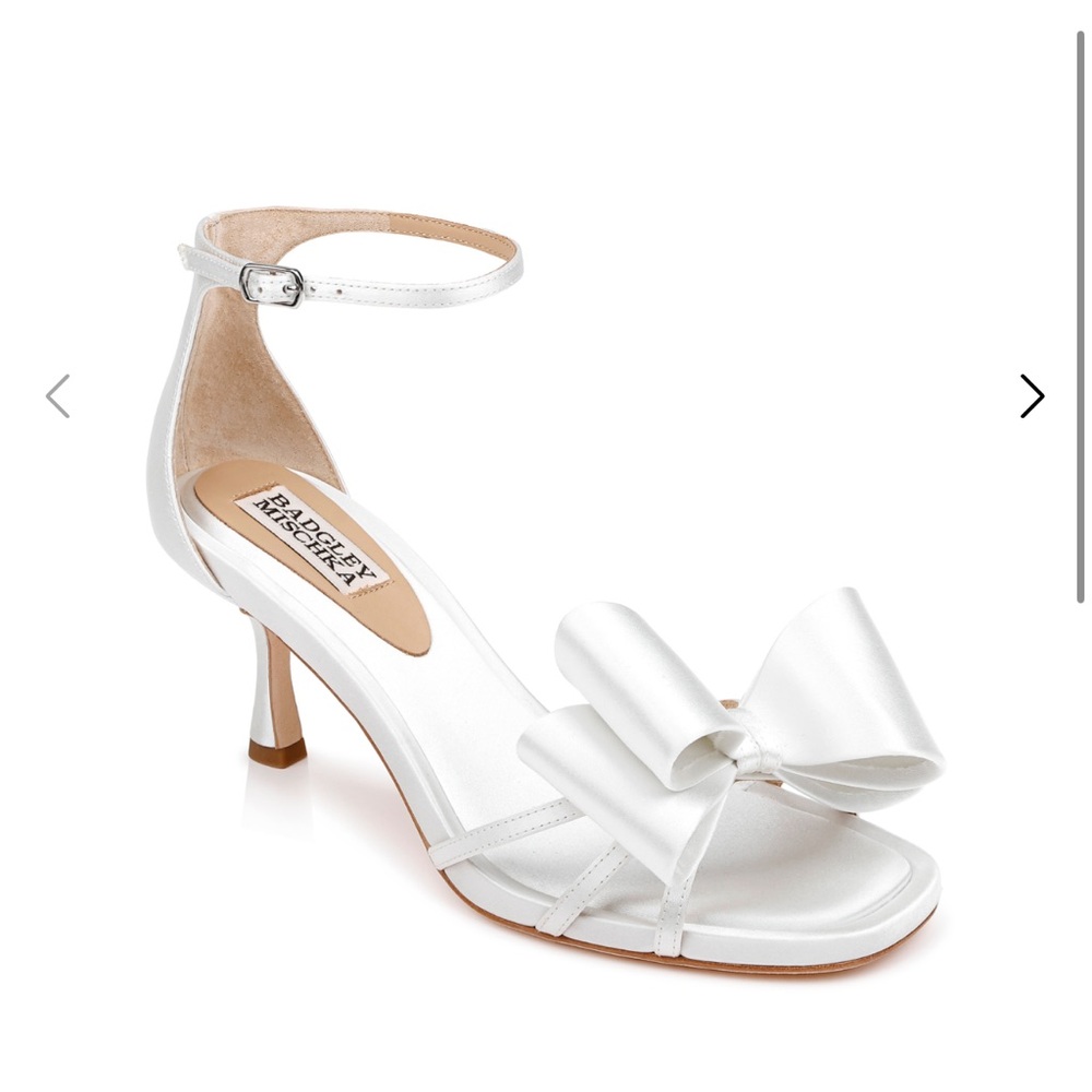 Badgley Mischka Alysha Satin Heels with Bow - size 10 - never worn